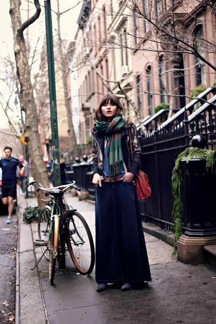 冬季的氛围感穿搭怎么能少了围巾,秋冬氛围感穿搭围巾