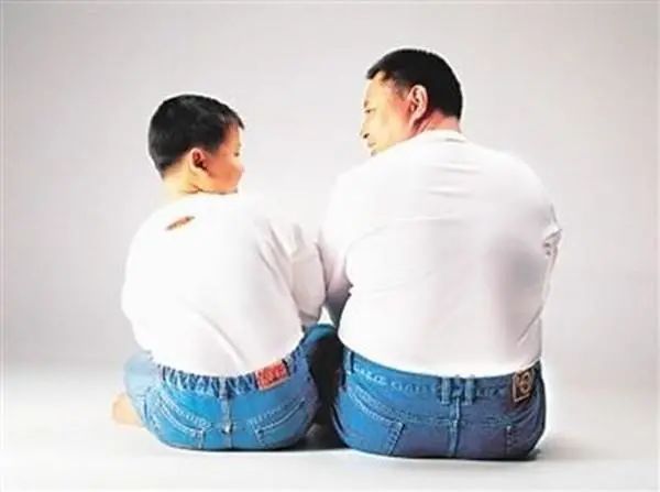 女孩180斤被嘲笑减肥40斤,胖女孩被人嘲笑减肥50公斤