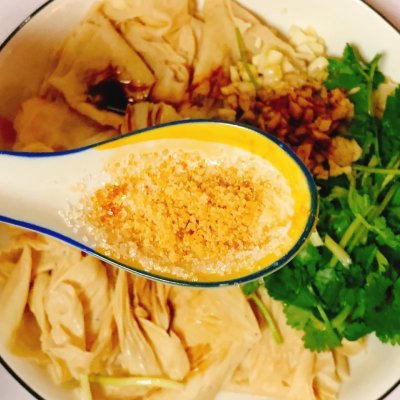 凉拌香辣豆腐皮,比辣条还好吃的豆腐皮做法