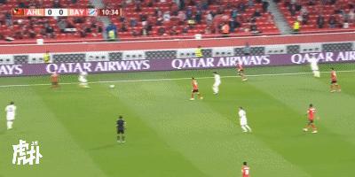 拜仁大胜巴萨莱万,莱万破门拜仁客场1-0领先