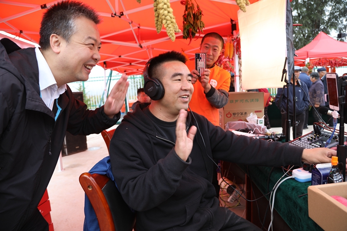 借船出海破茧成蝶新时期乡村振兴的农产业经济发展新模式“西物优品”落户静宁一石激起千重浪