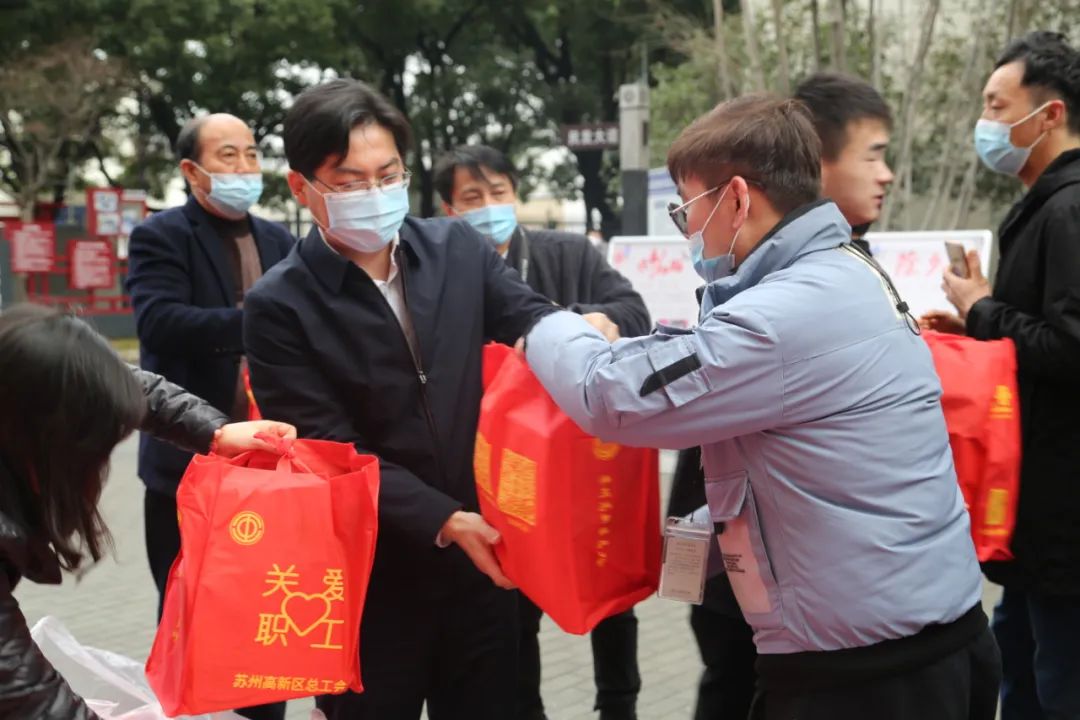 就地过年也快乐,就地过年也同样精彩