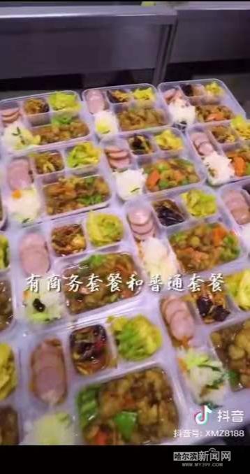 菜肴半成品热卖，饭店单人套餐，星级宾馆“屈尊”卖盒饭价格很亲民……丨就地过年，给”单身消费“添把火