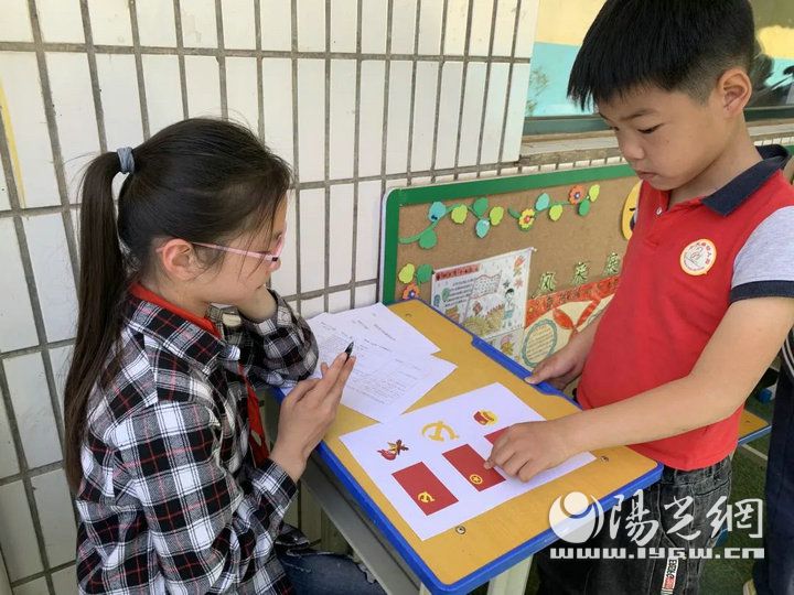 新寨镇中心小学入队仪式,长安路小学入队仪式