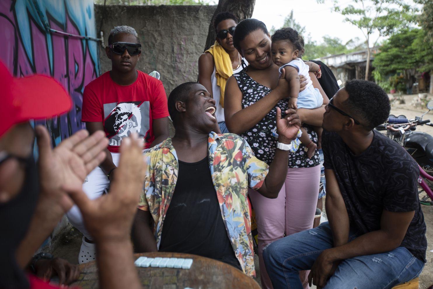 1200万拉美中产在疫情中消失:多年家底一朝空,“我又要从零开始”