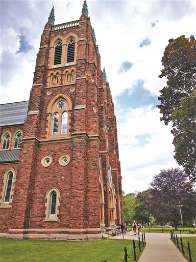 有些伤疤,不会被人轻易揭开,亦没有痊愈无痕的药膏