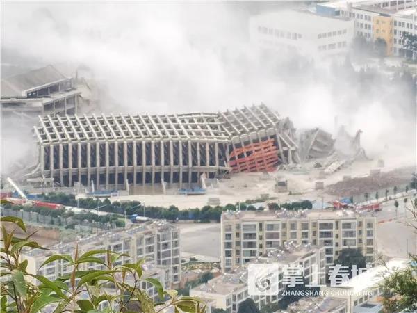 丽阳星城爆破开裂,丽阳星城二期为什么要拆除