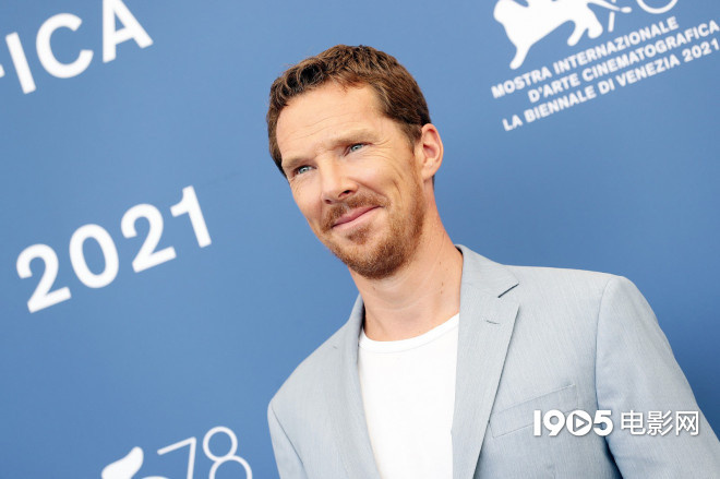 犬之力卷福演技获赞,美国西部片经典电影犬之力