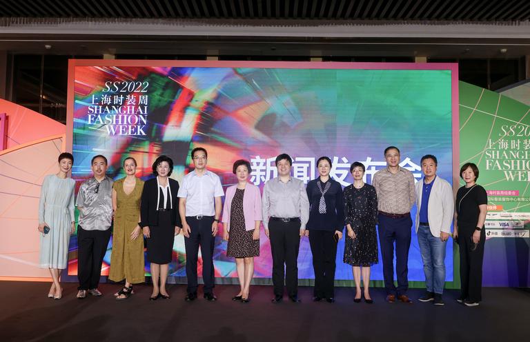 2022春夏时装周走秀视频,时装周2022春夏