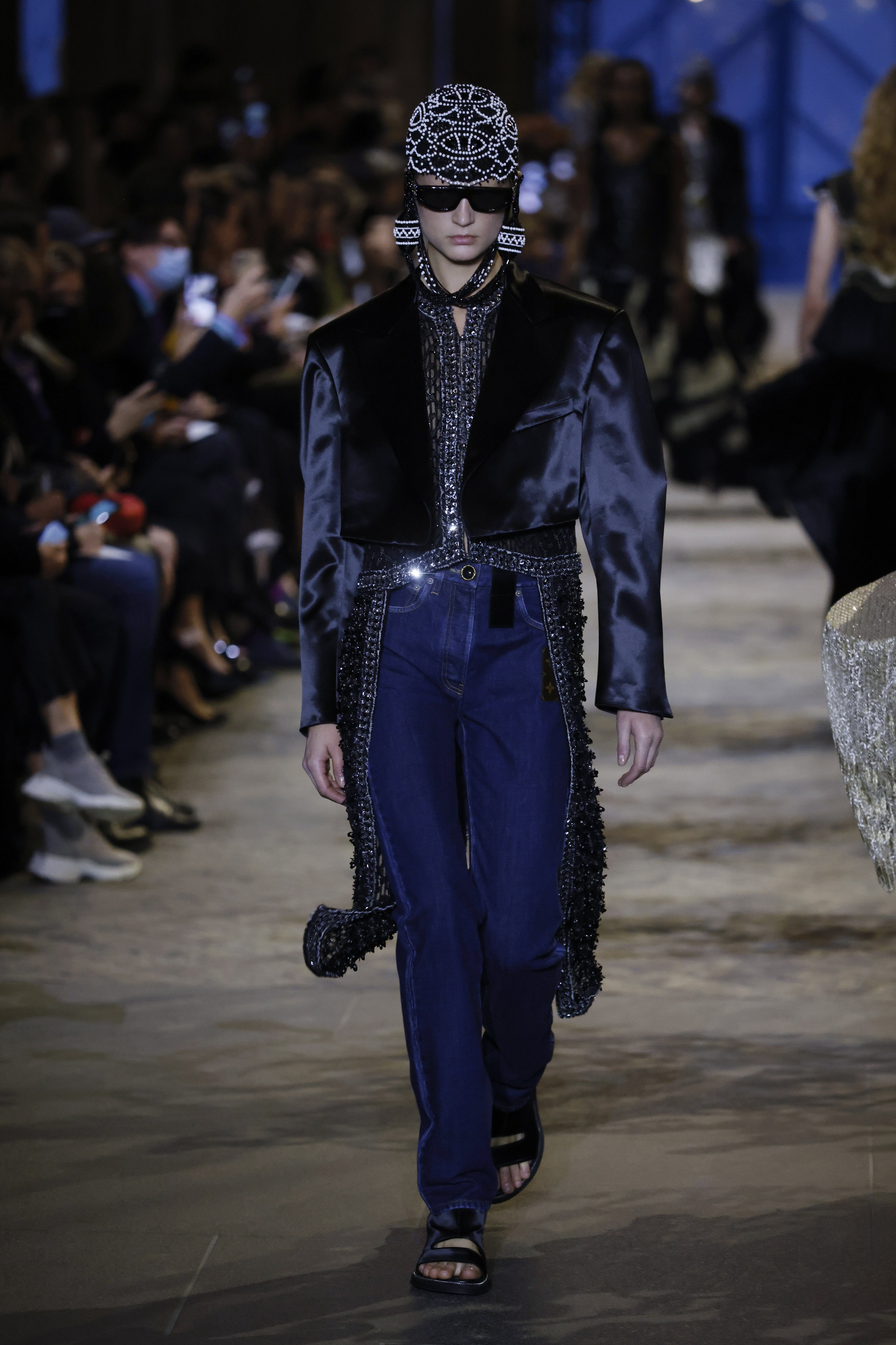 巴黎时装周路易威登2022春夏女装,巴黎时装周成衣秀