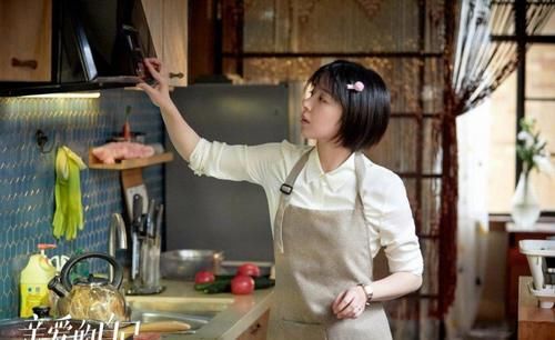 妻子的2件内衣，一张1981元购物单，1件快递，让出轨丈夫下跪求和