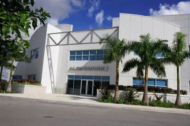 买外星人电脑送什么,外星人超旗舰笔记本