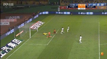 武汉卓尔0:5广州恒大,坚韧如钢铁温柔如蝶翼