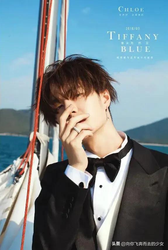 王一博代言的香奈儿蔚蓝味,蔚蓝香水香精版王一博