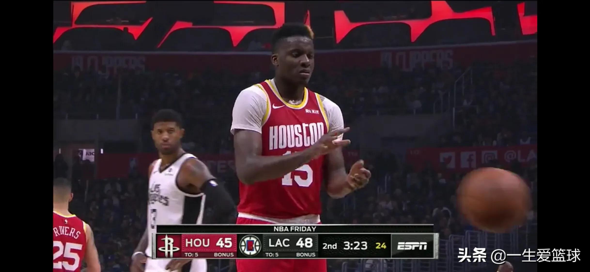 快船哈登被包夹名场面,快船vs国王哈登半场被包夹