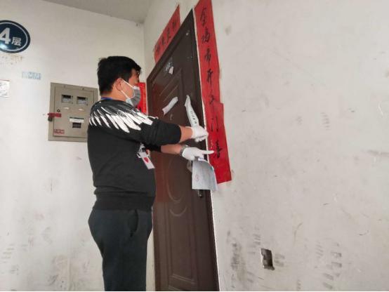 居民点菜社区送单志愿者上门服务,志愿者变身代购员便民举措暖人心