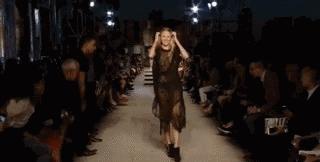 被国人嘲讽，却在国外封神！农村小伙成国际超模，打脸所有嘲笑者