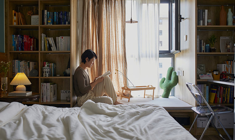 家里垃圾堆多,家里都是垃圾杂物