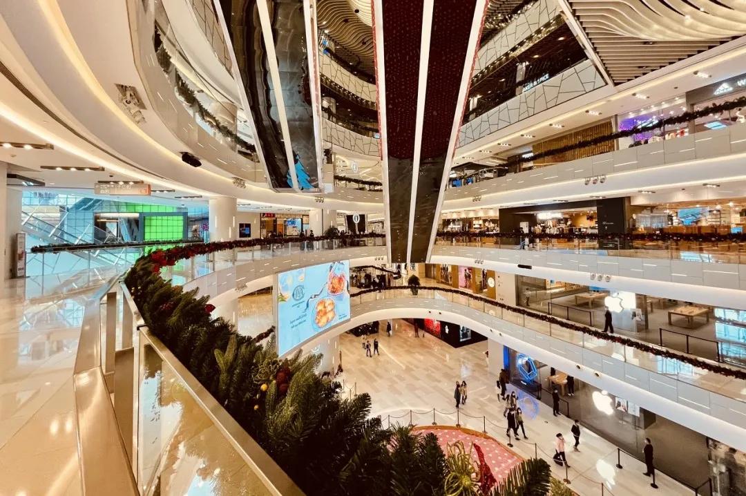 别争了,这条马路才是魔都内卷之王