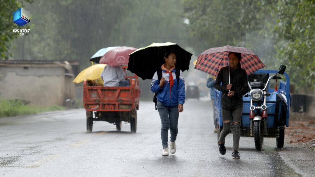 奔跑吧少年励志故事,致敬奋战在脱贫攻坚一线的青年人