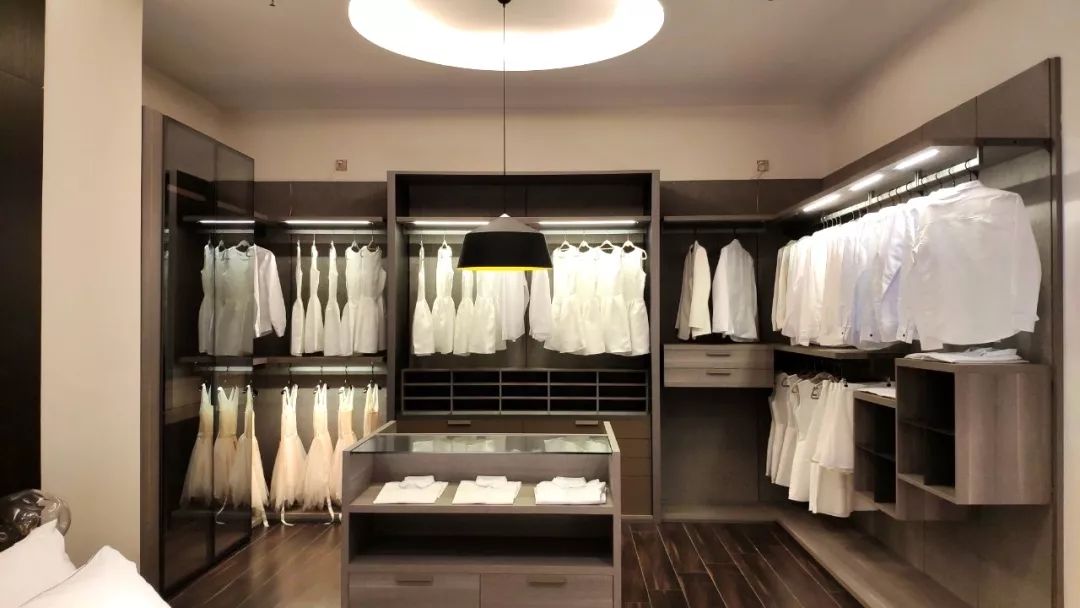 24小时放题,带你到工厂选家具