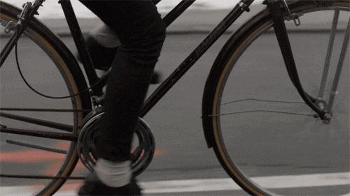 车辆涉水该怎么正确操作,涉水开车惯用的几个技巧