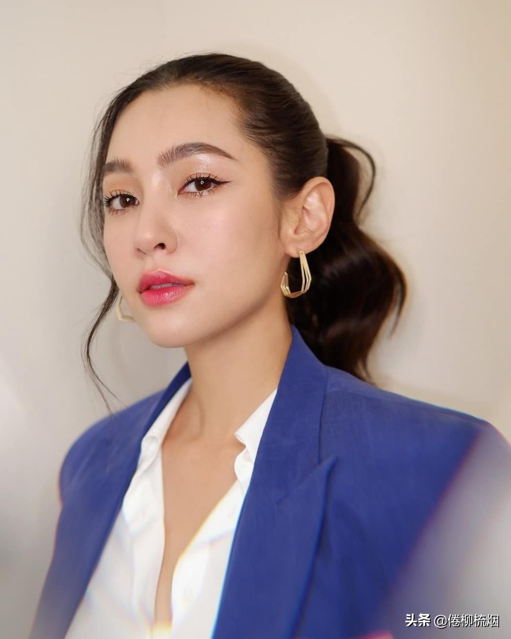 泰星bella整过容吗,泰星bella与月亮