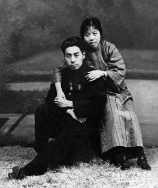 周总理在苏联喝醉酒，回国后检讨，毛主席：喝酒喝醉是常有的事