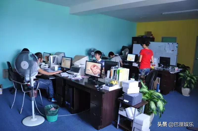 十年前，他在流水线上咬牙，今天他年入2亿，成了行业标杆