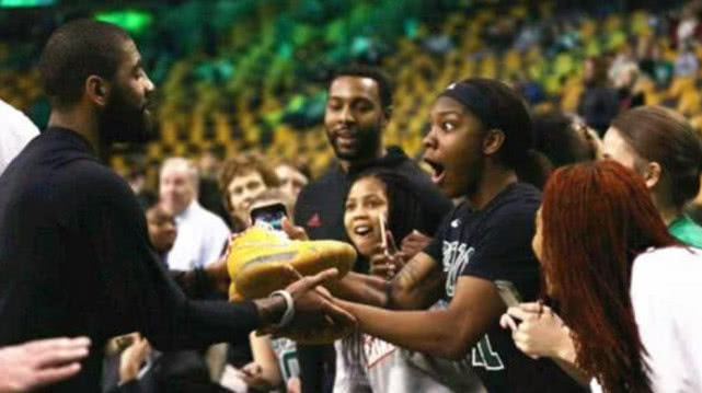 nba球星鞋垫最贵,nba球星上脚的鞋哪双最有性价比