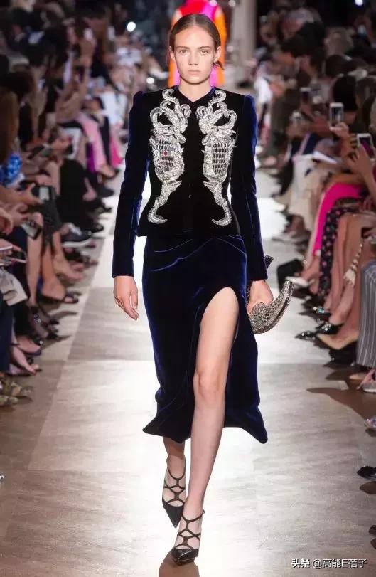 一周造型不重样,一周穿搭封面设计横屏