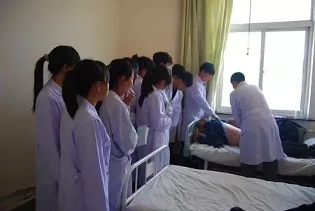 2021阜新高等专科学校中专招生,阜新高等专科学校2004年招生专业