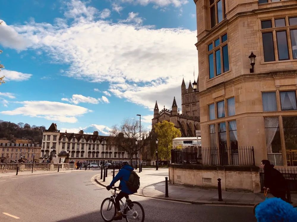 英国夜晚自驾,英国自驾游20000够吗