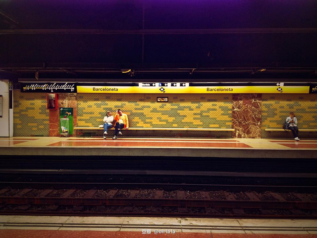 巴塞罗那足球之都,巴萨在诺坎普大战巴黎