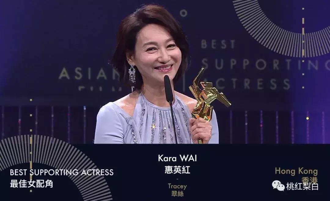 59岁穿比基尼秀长腿A4腰，她就是传说中的女魔头吧？