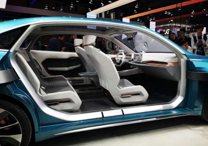 吉利哪款车跟沃尔沃s60同平台,吉利新款美人豹