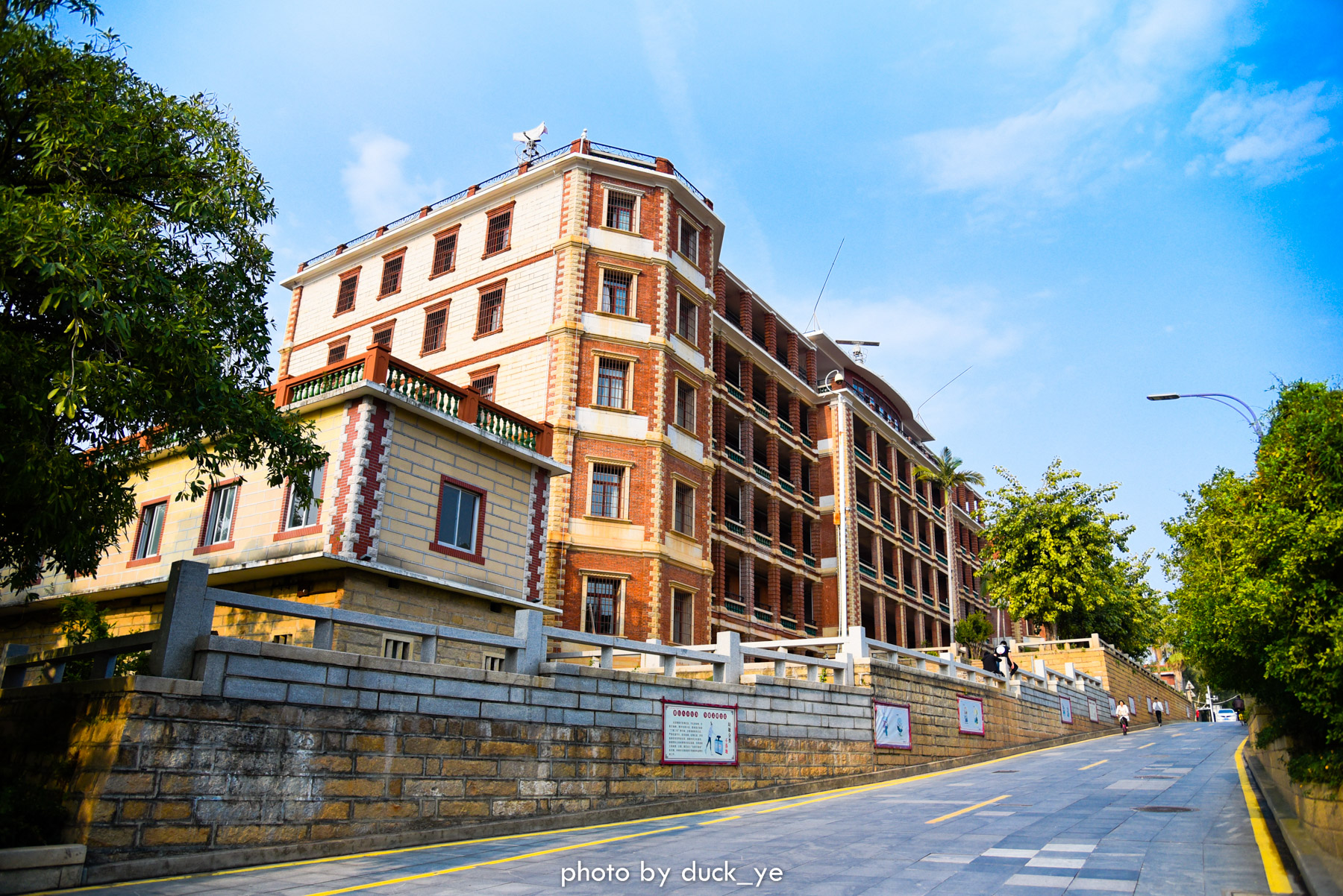 厦门集美中学校园参观,集美中学百年校庆节目视频