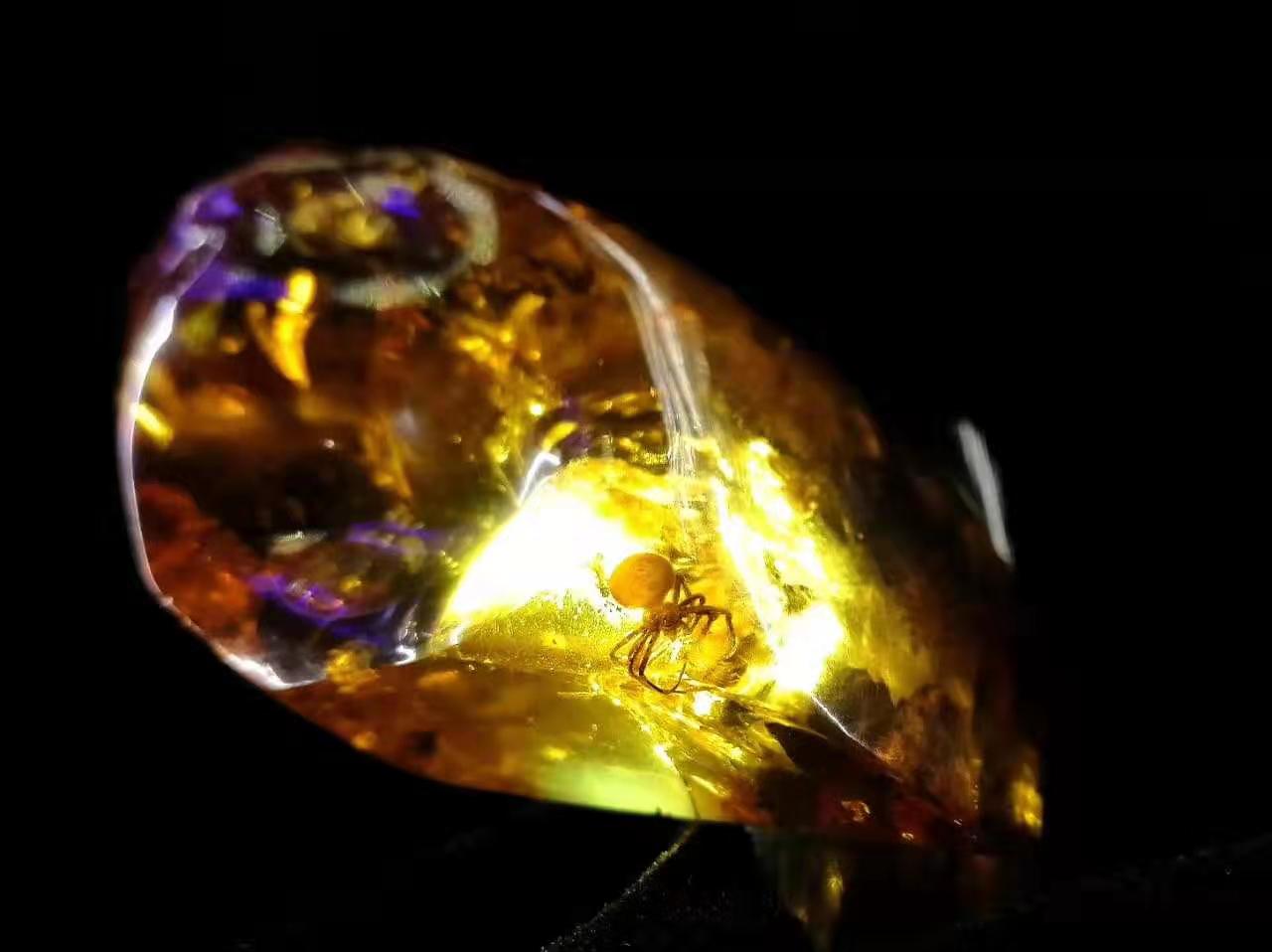 去圣彼得堡唯一的琥珀工厂打卡