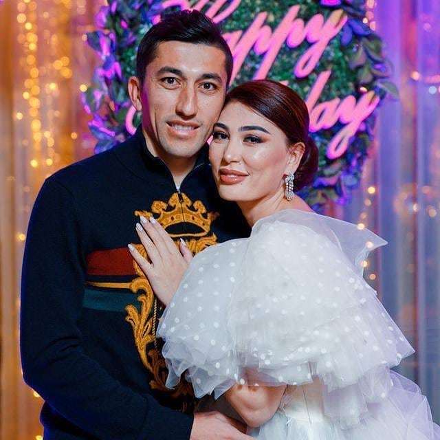 中超第一亚外喜得千金！娇妻罕见出镜，新赛季欲再获新约