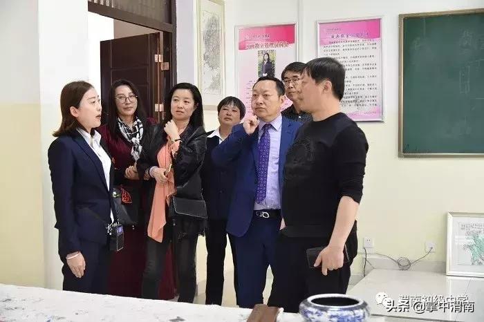 向国际化再迈一步,加中商务考察团来渭南初级中学参观考察