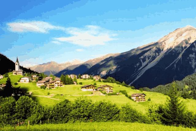 有人你｜人间不值得，但世界很精彩，我想带你出去看看！