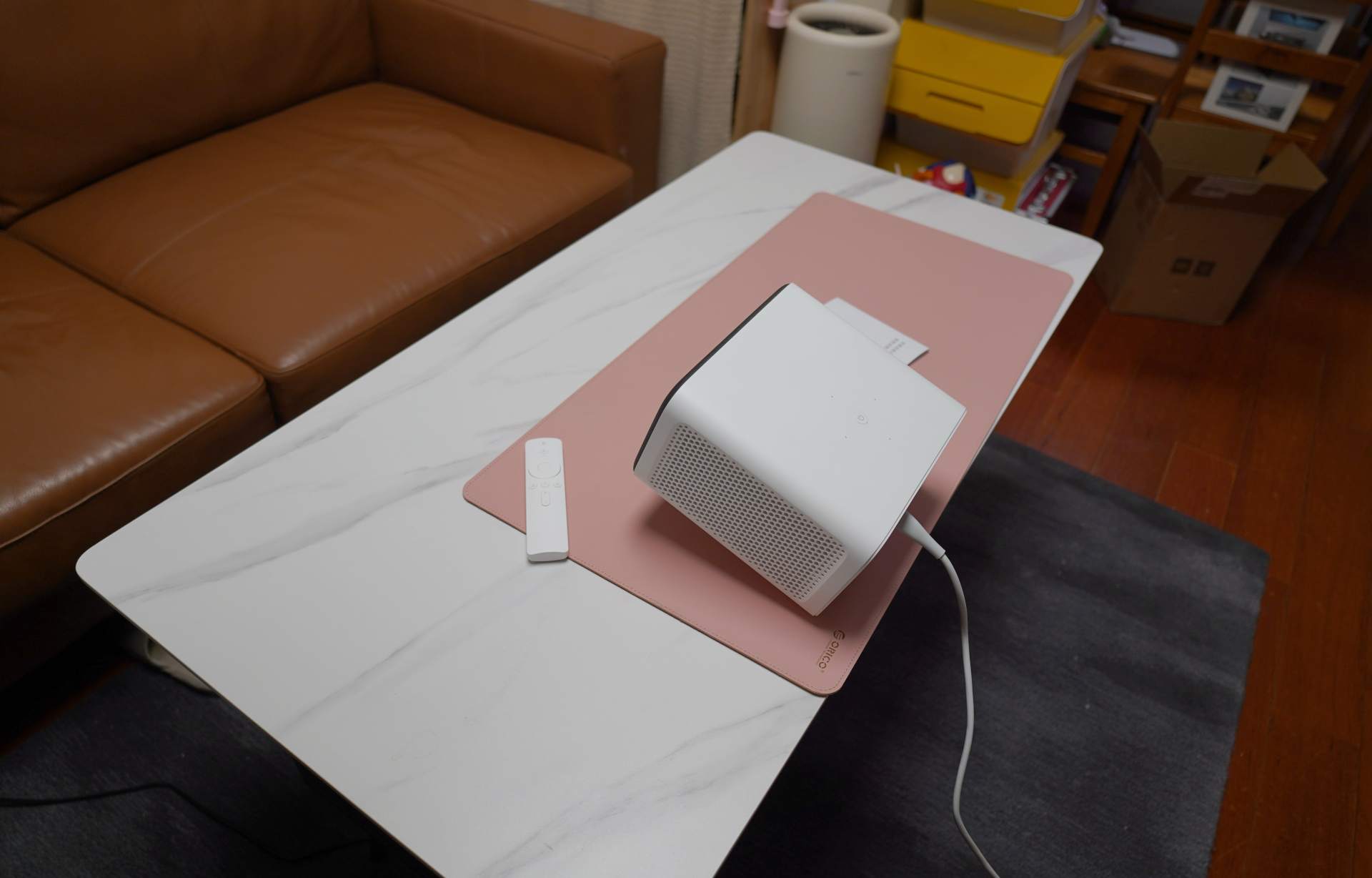 小客厅投影仪安装设计,客厅装个幕布不装投影仪