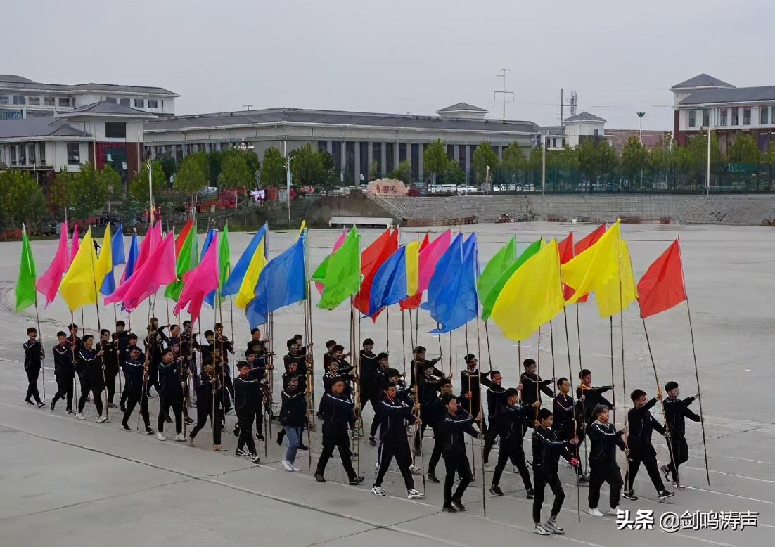 风驰电掣帅气逼人,风驰电掣神威