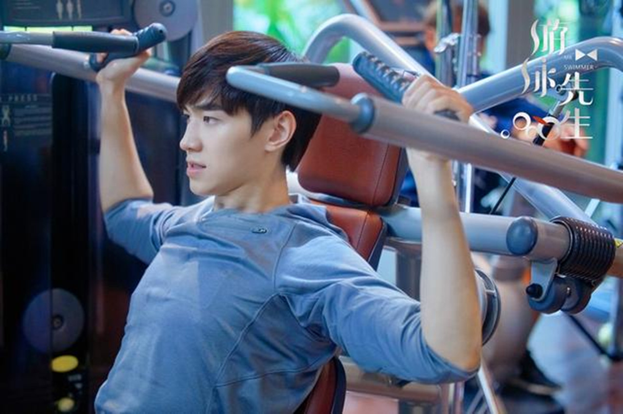 严禹豪演过的电影,时光教会我爱你严禹豪宋伊人吻戏