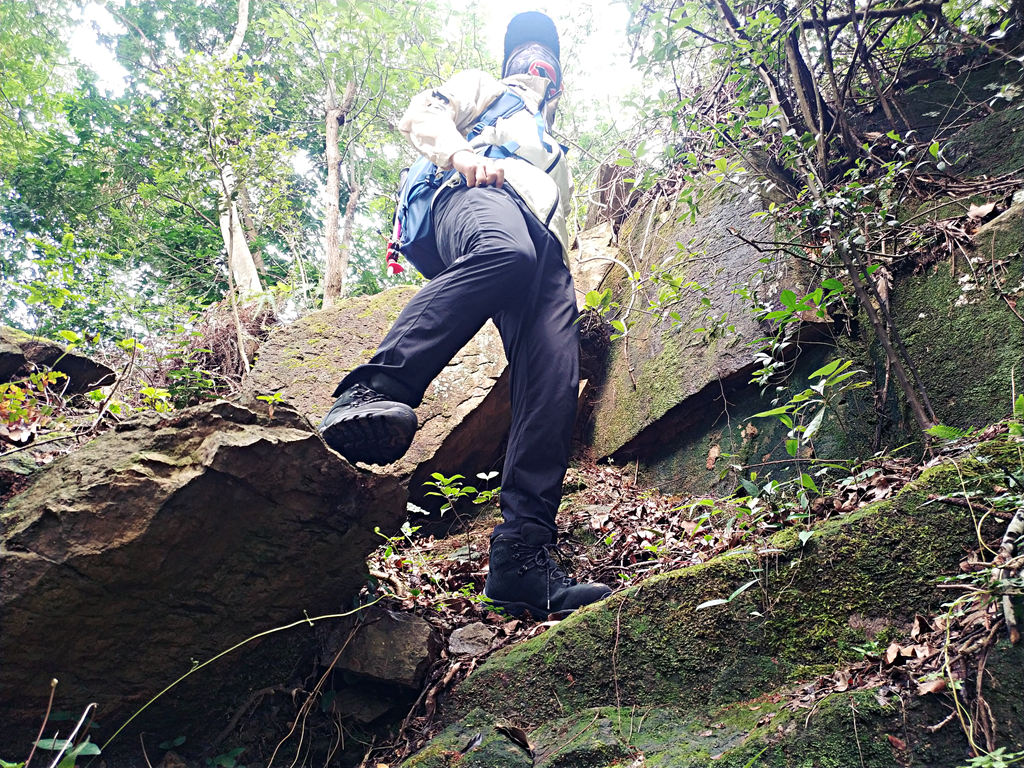 遨游仕登山鞋测评,遨游仕T1全地形鞋