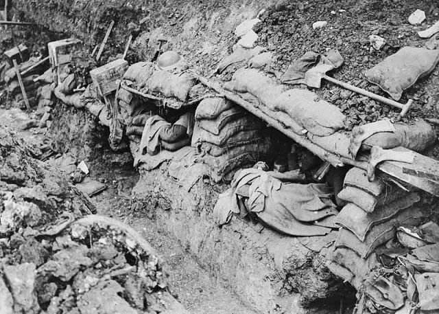 越战美军的生理难题：走出基地就挨越共黑枪，无奈特设烧屎官