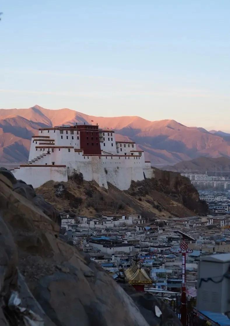 日喀则一座宝藏之城,日喀则日光之城