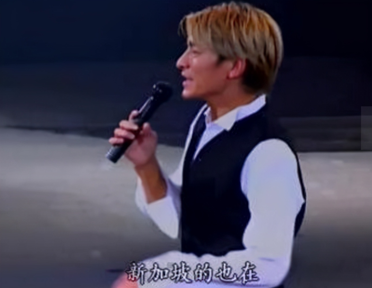 刘德华香港红馆1999年演唱会,刘德华1999演唱会为啥没人超越