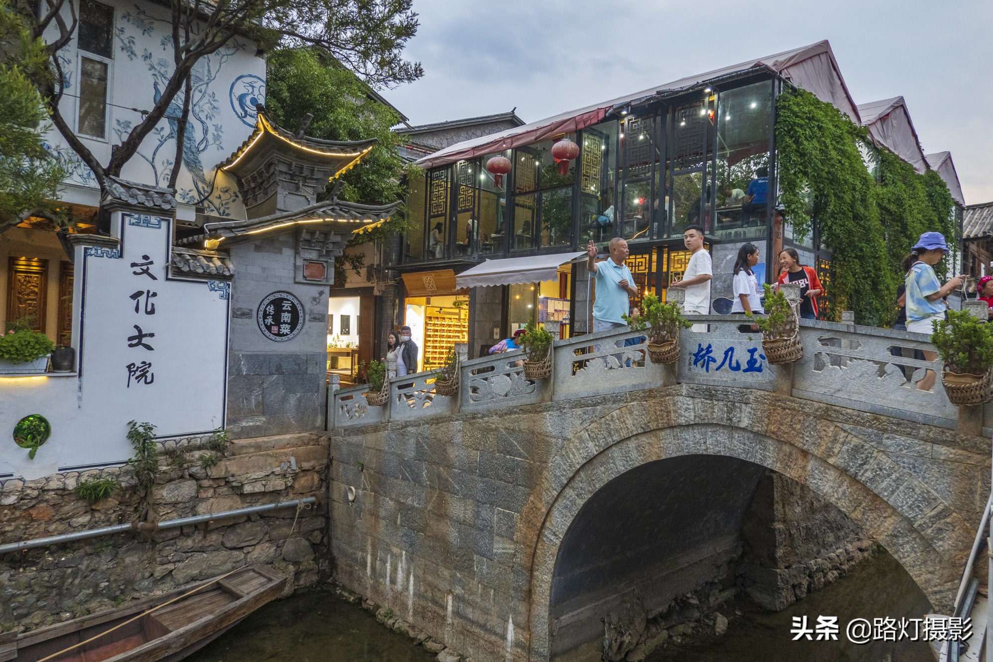 双廊古镇杨丽萍太阳宫夜景,杨丽萍住的双廊古镇