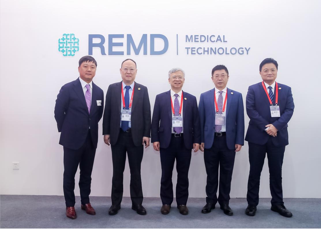 全球首发睿刀医疗携复合陡脉冲治疗设备亮相全国泌尿外科学术会议